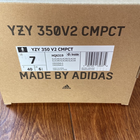 NWT Yeezy 350 v2 CMPCT size 7 - Picture 4 of 5